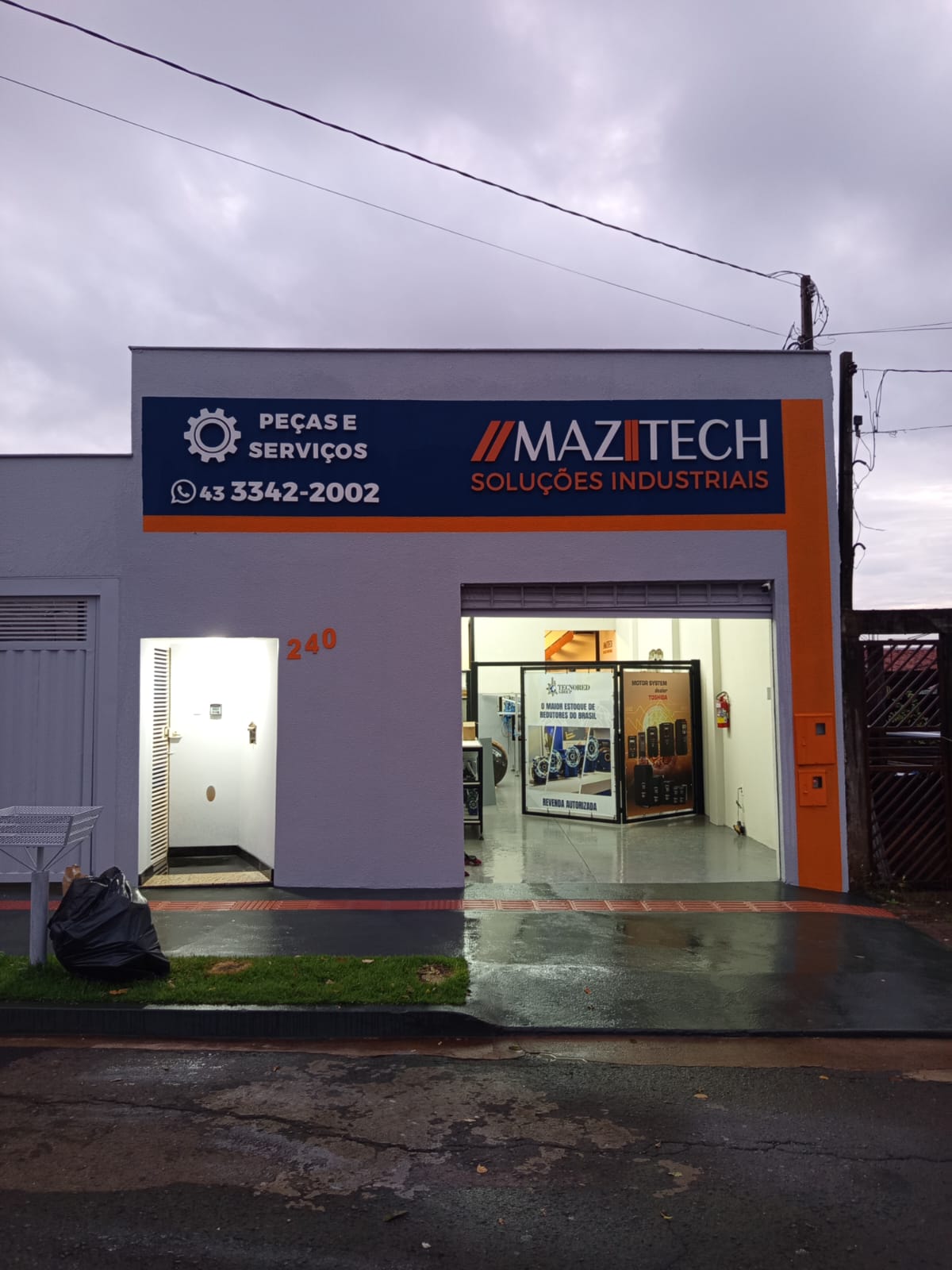 Fachada Mazitech