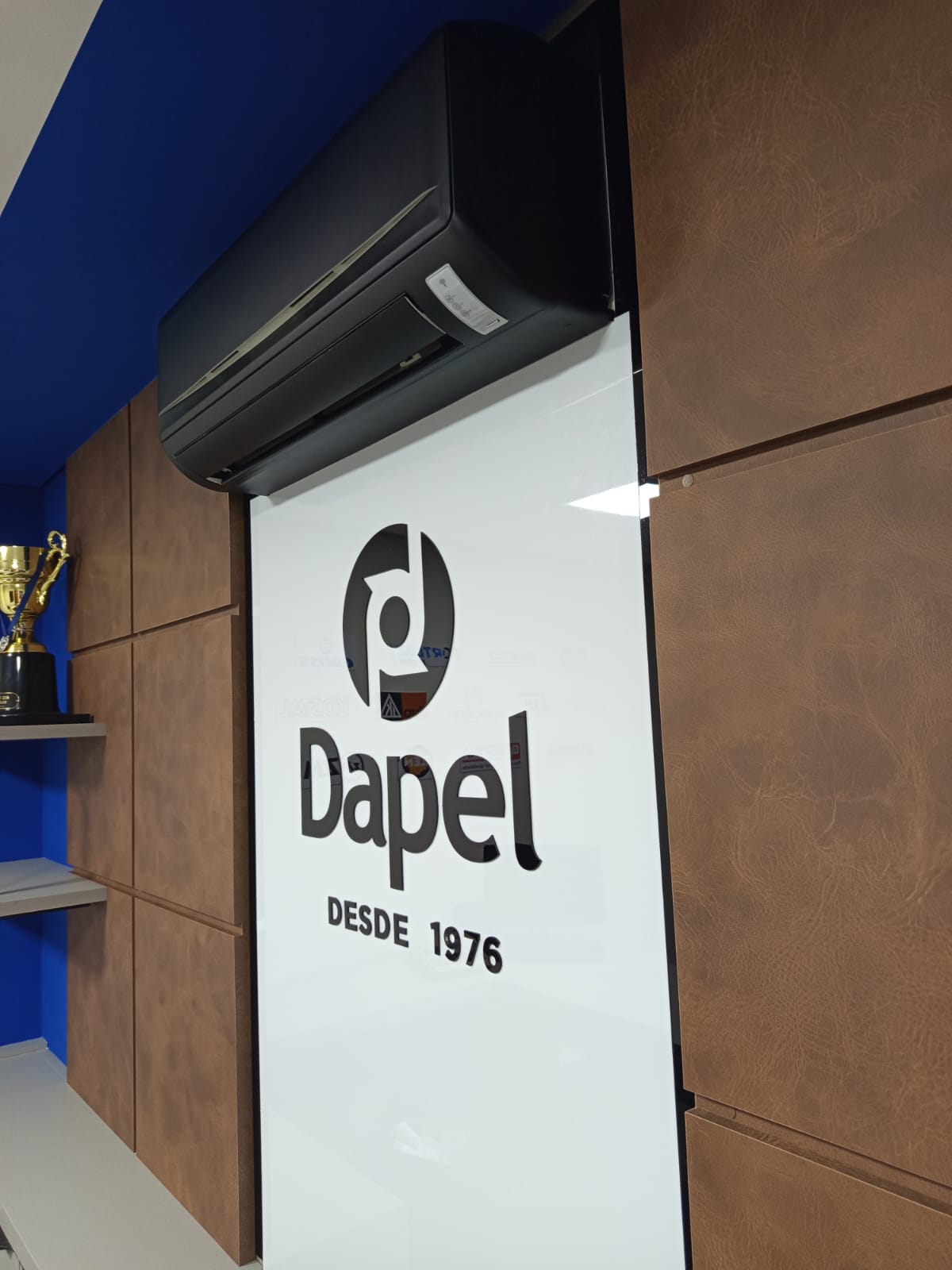Letras em PVC e acrílico
